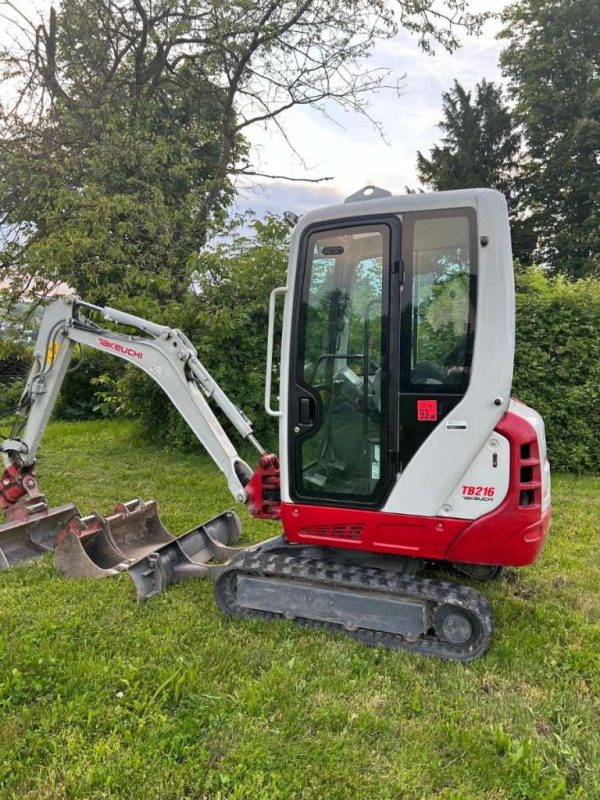 Minibagger Takeuchi TB216,