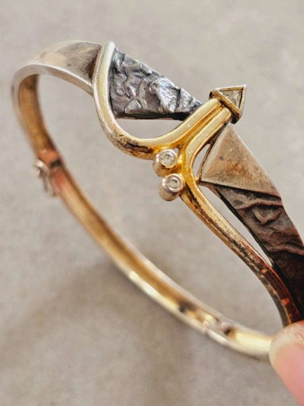 Antique bracelet with stones