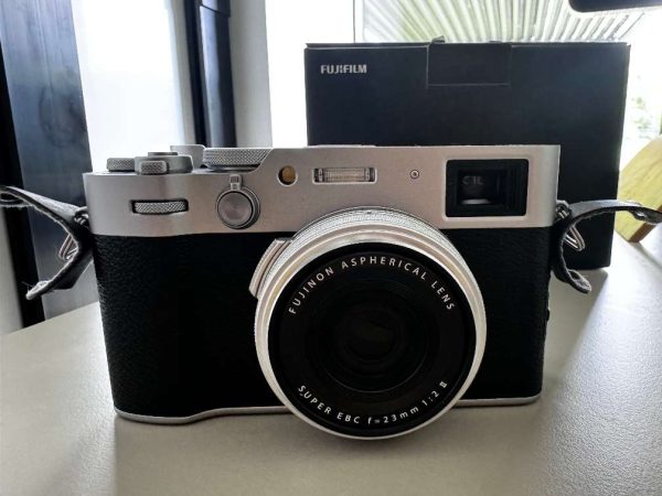 Fujifilm X100VI silver Perfect Condition