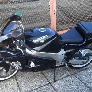 I'm looking for my Suzuki GSXR 600 motorcycle (possibly stolen during the night of July 4th to 5th). It was parked in front of the town hall in Lapu2. Reward: Finder!