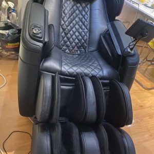 Massage chair with many functions to give away