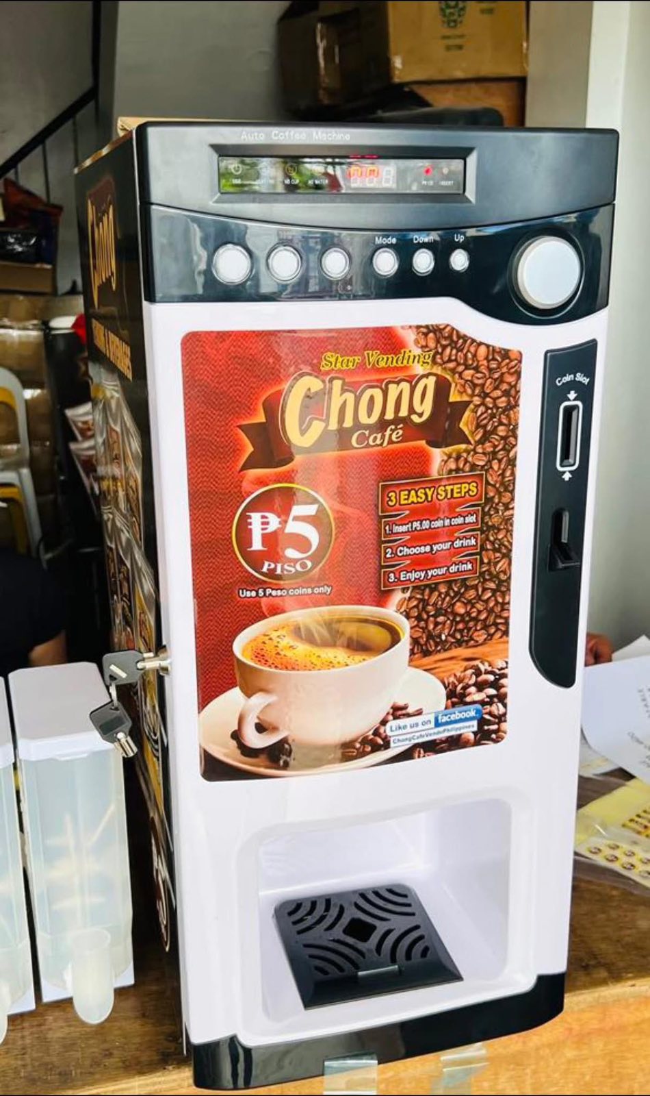 Chong Coffee Vending Machine with Metal Cage
